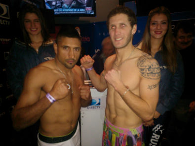 Pablo Barboza (izq) y MartÃ­n Coggi (der) van por la corona latina CMB superligero.