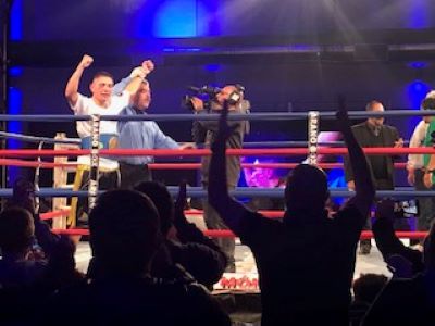 El gimnasio del Club San Isidro recibe una gran noche de boxeo con varios campeones sobre el ring.
