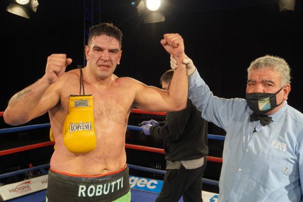 Robutti, nuevo campeón argentino pesado